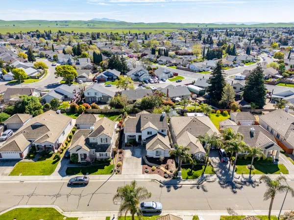 $699,999 | 1620 Hickam Circle, Suisun City, CA 94585