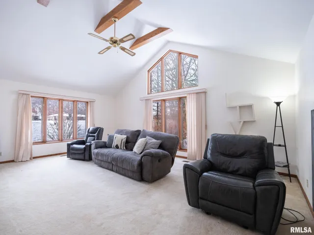 $475,000 | 12052 North Hickory Grove Road, Dunlap, IL 61525