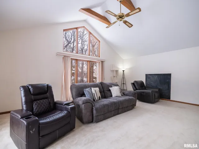 $475,000 | 12052 North Hickory Grove Road, Dunlap, IL 61525