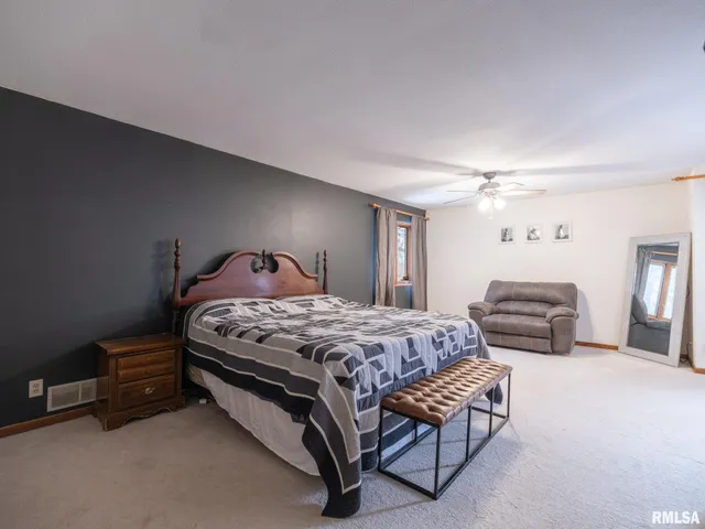 $475,000 | 12052 North Hickory Grove Road, Dunlap, IL 61525