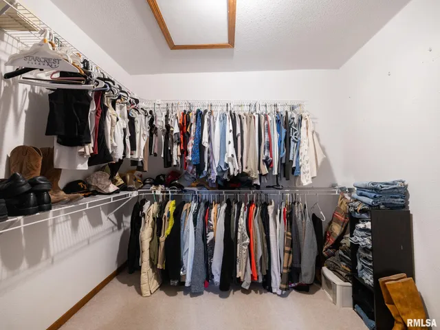 $475,000 | 12052 North Hickory Grove Road, Dunlap, IL 61525