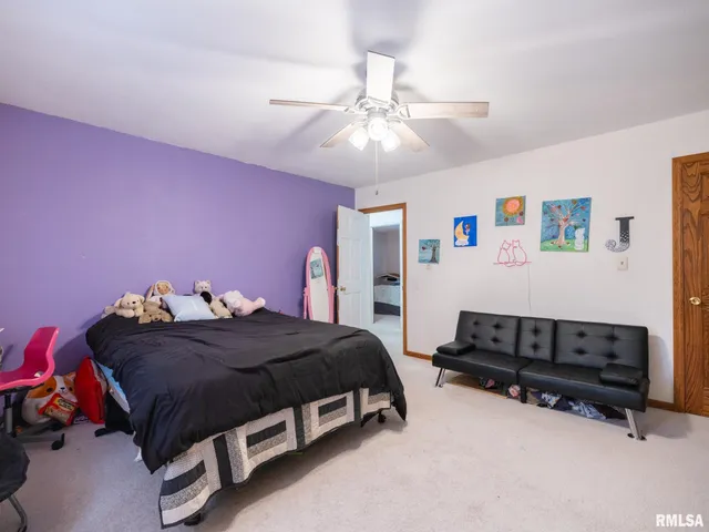 $475,000 | 12052 North Hickory Grove Road, Dunlap, IL 61525