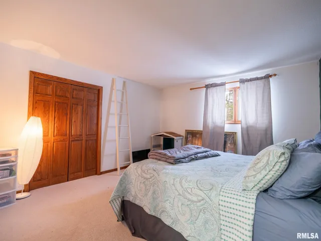 $475,000 | 12052 North Hickory Grove Road, Dunlap, IL 61525