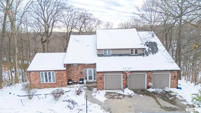 $475,000 | 12052 North Hickory Grove Road, Dunlap, IL 61525