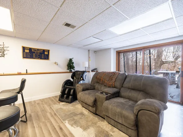 $475,000 | 12052 North Hickory Grove Road, Dunlap, IL 61525