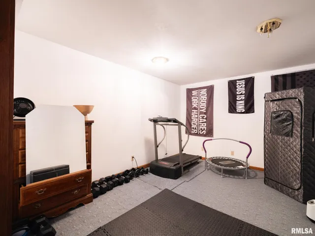 $475,000 | 12052 North Hickory Grove Road, Dunlap, IL 61525