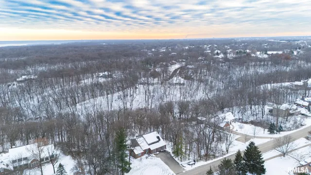 $475,000 | 12052 North Hickory Grove Road, Dunlap, IL 61525