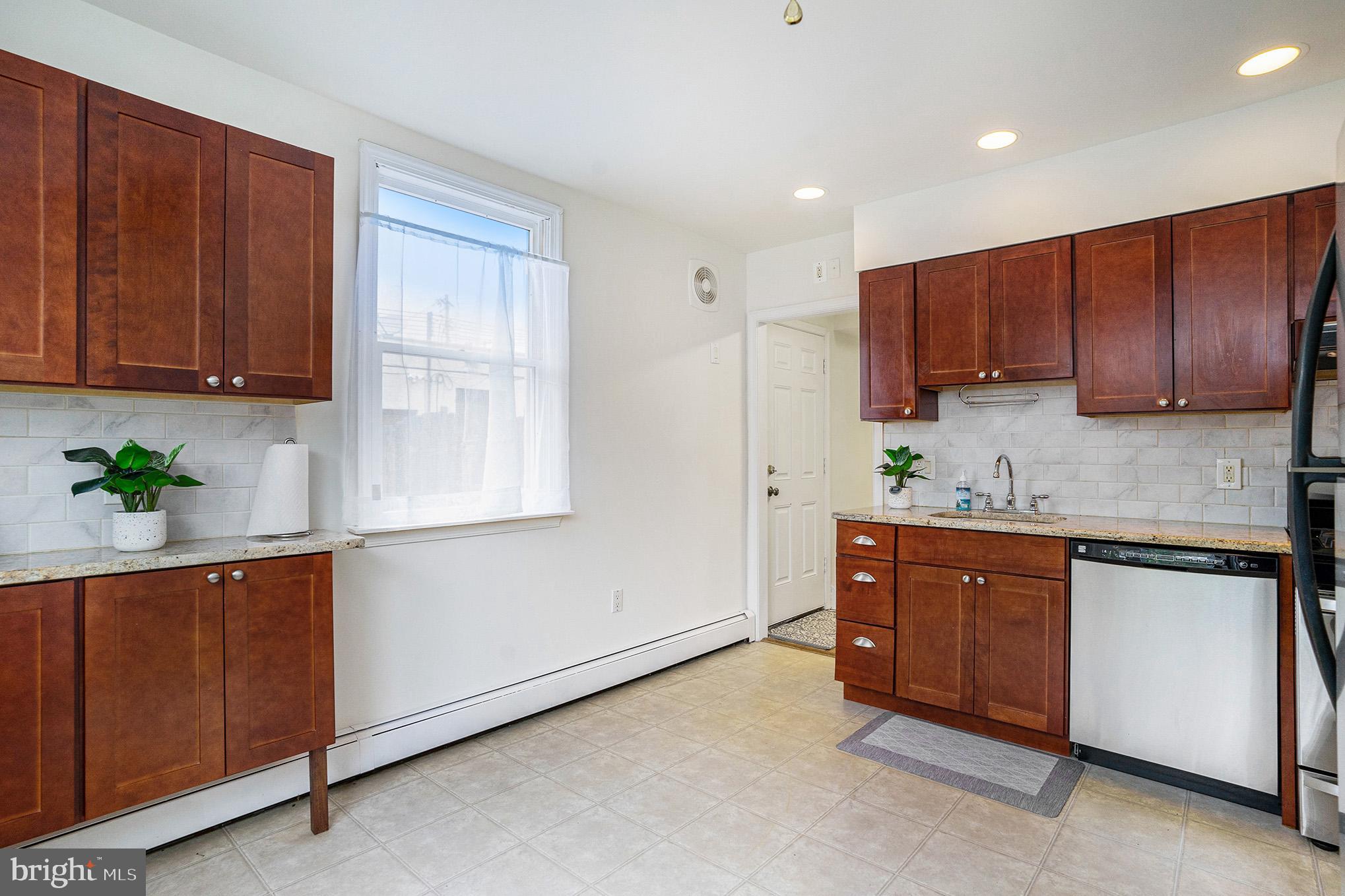 905 Ripley Street Philadelphia, PA 19111 - Photo 9 of 26 Gallery Image 9