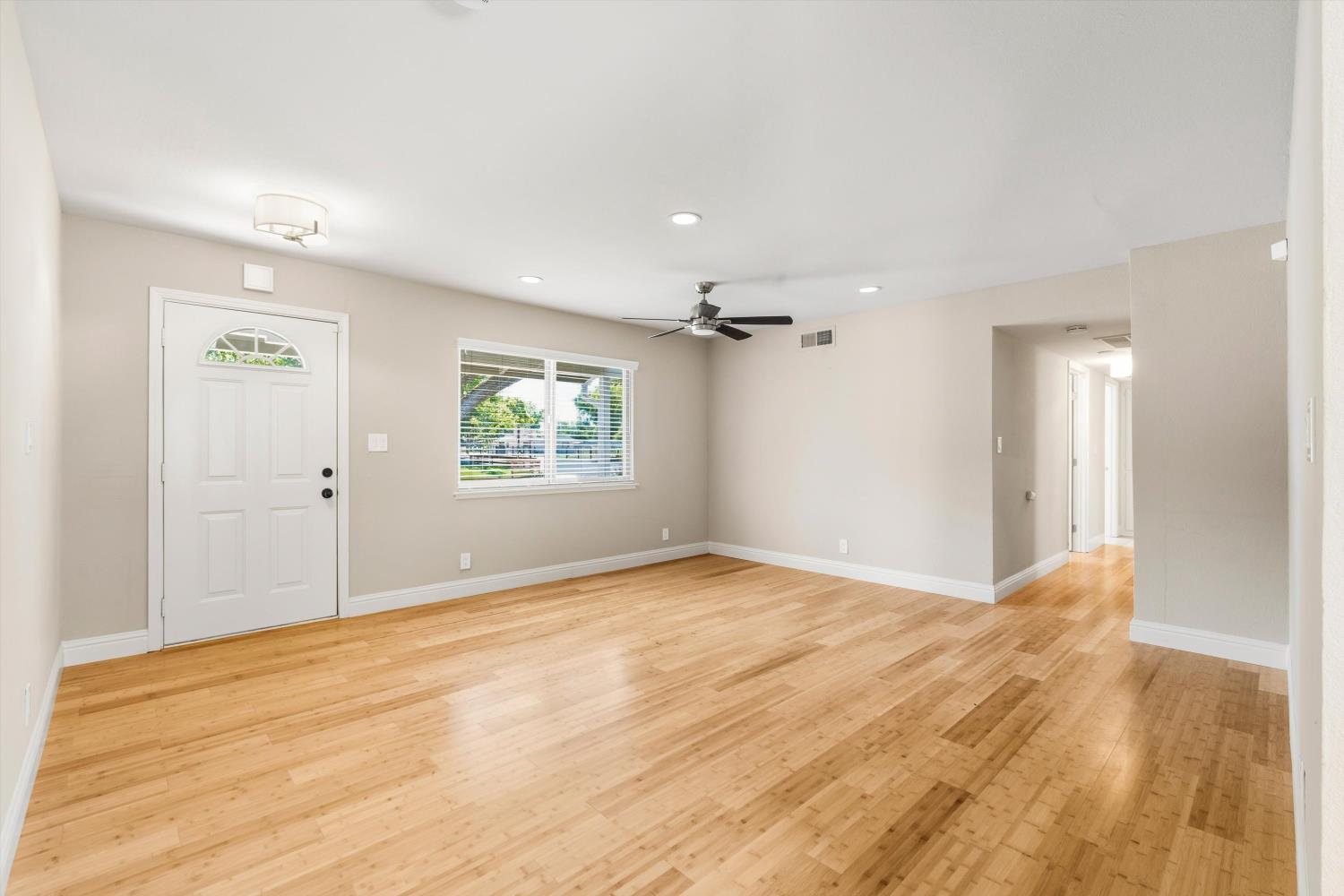 2101 Bircher Way Carmichael, CA 95608 - Photo 5 of 33