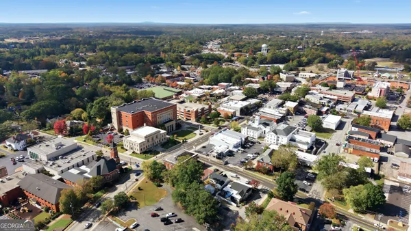 $308,000 | 230 West Avenue, Unit 5, Carrollton, GA 30117