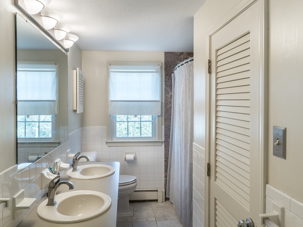 18 Old Coach Road Cohasset, MA 02025 - Photo 13 of 21 Gallery Image 13