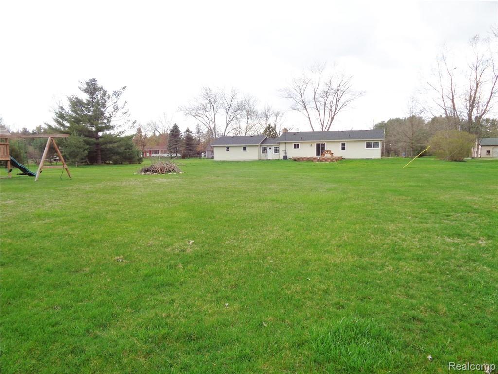 2270 Byron Road Howell, MI 48855 - Photo 31 of 36 Back of house....great yard!