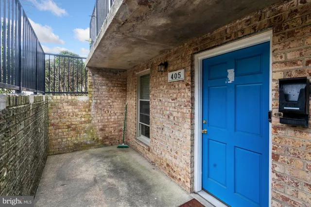 $1,900 | 405 North Beauregard Street, Unit 405, Alexandria, VA 22312