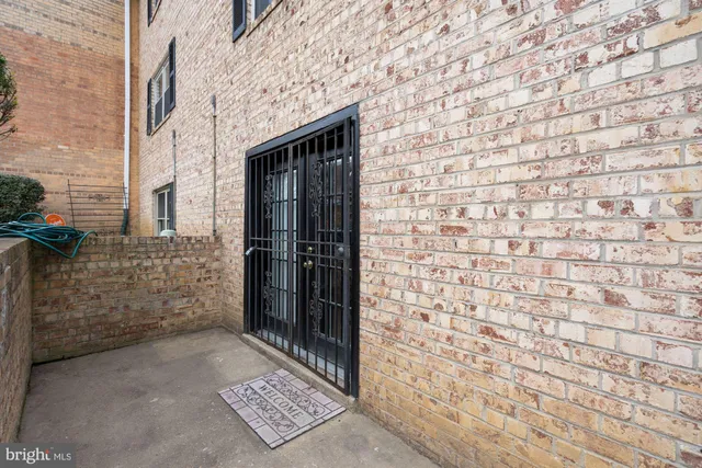 $1,900 | 405 North Beauregard Street, Unit 405, Alexandria, VA 22312