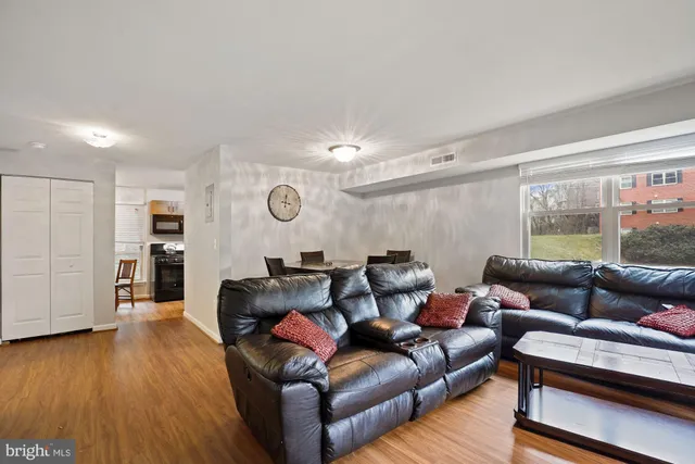 $1,900 | 405 North Beauregard Street, Unit 405, Alexandria, VA 22312