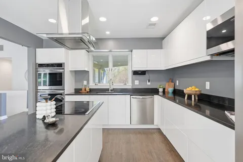 $775,000 | 2015 Sondra Court, Silver Spring, MD 20905