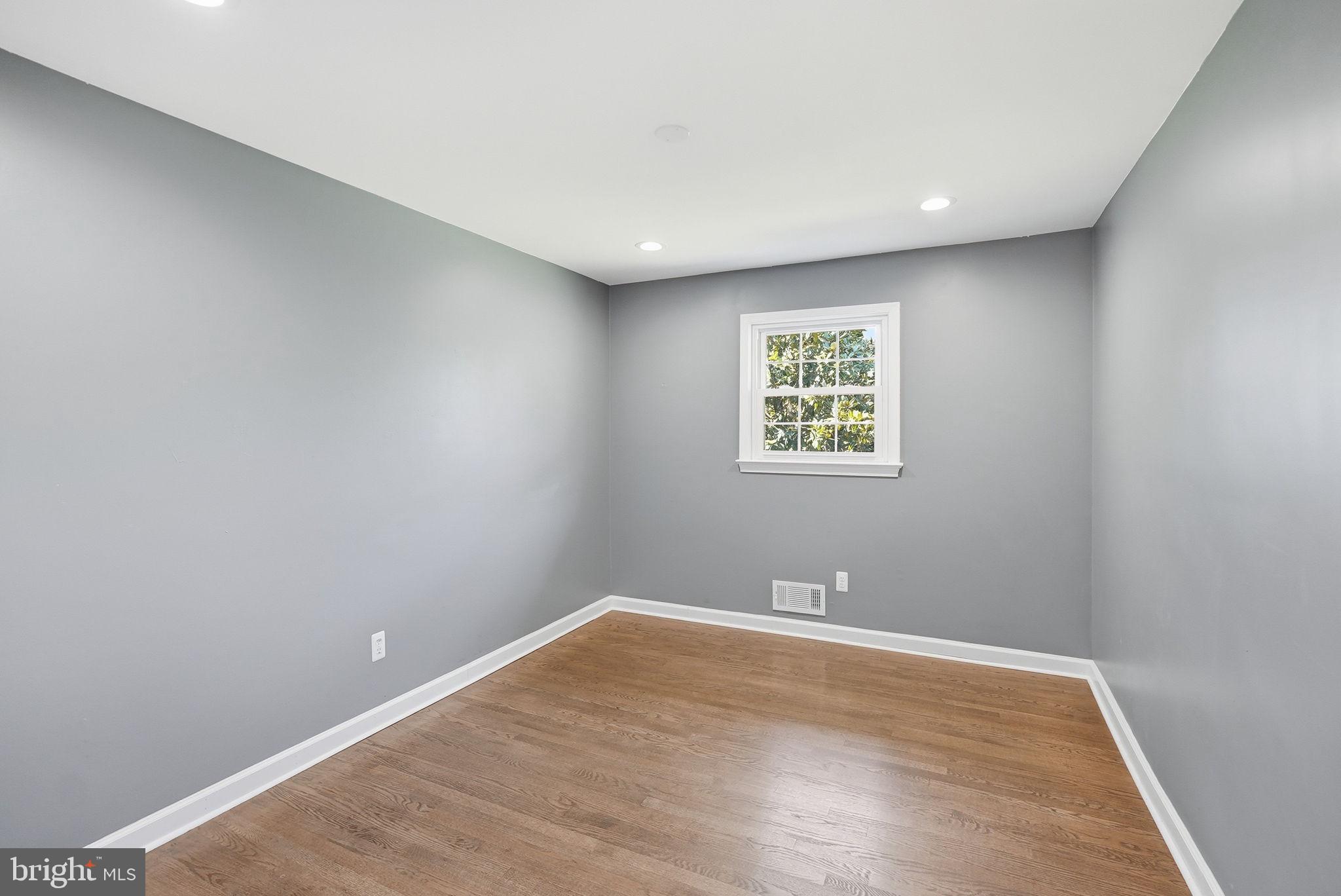 2015 Sondra Court Silver Spring, MD 20905 - Photo 23 of 44