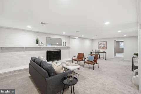 $775,000 | 2015 Sondra Court, Silver Spring, MD 20905