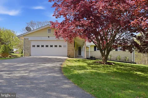 $775,000 | 2015 Sondra Court, Silver Spring, MD 20905