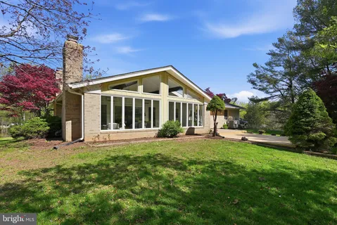 $775,000 | 2015 Sondra Court, Silver Spring, MD 20905