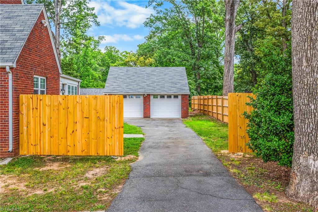 4511 Old Rural Hall Road Winston-Salem, NC 27105 - Photo 3 of 20