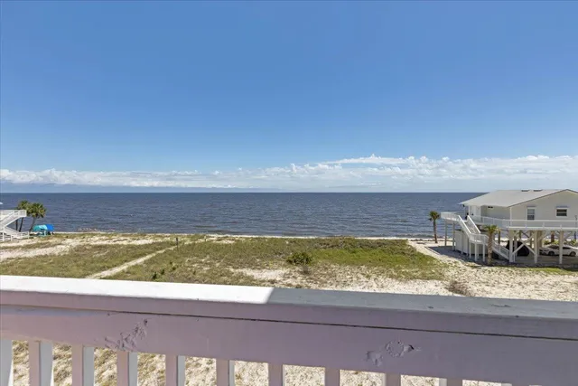 $1,100,000 | 6 Kingfish Street, Alligator Point, FL 32346