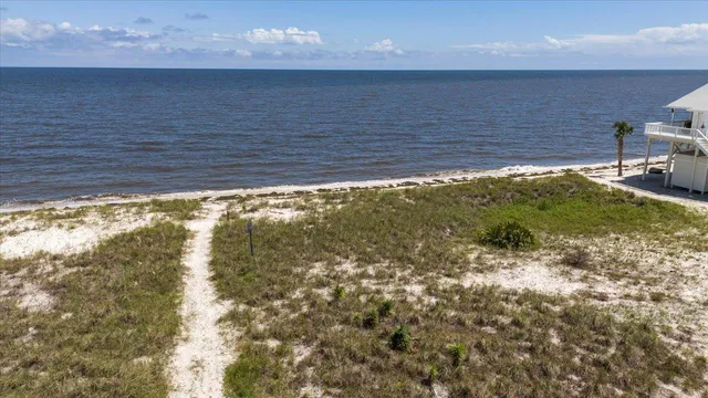 $1,100,000 | 6 Kingfish Street, Alligator Point, FL 32346