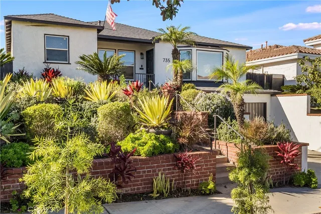$1,600,000 | 735 Ultimo Avenue, Long Beach, CA 90804
