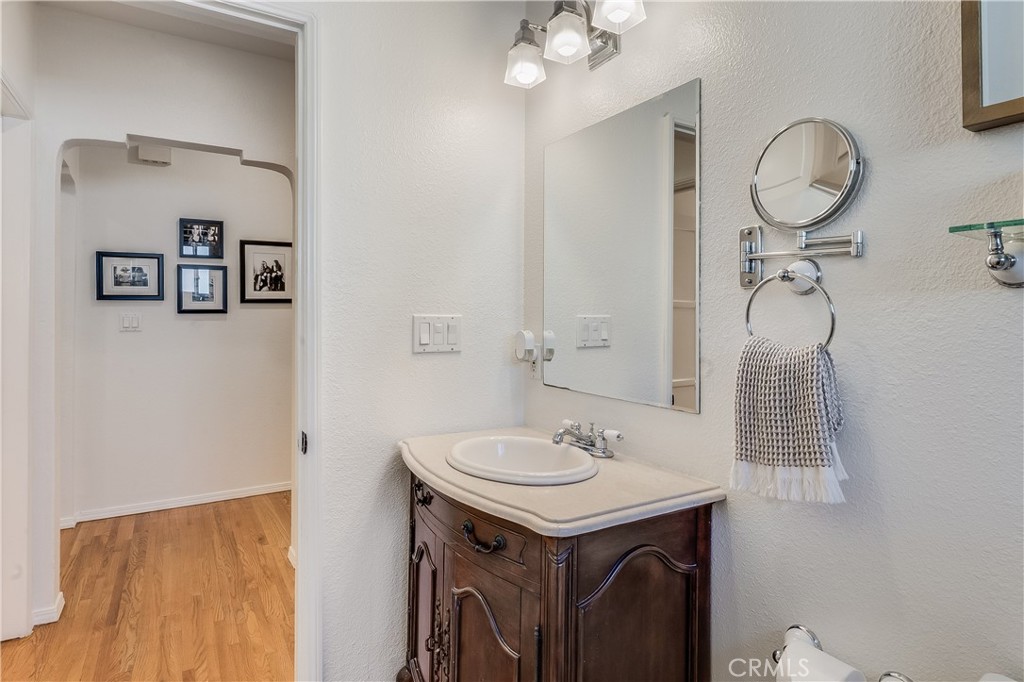 735 Ultimo Avenue Long Beach, CA 90804 - Photo 32 of 47