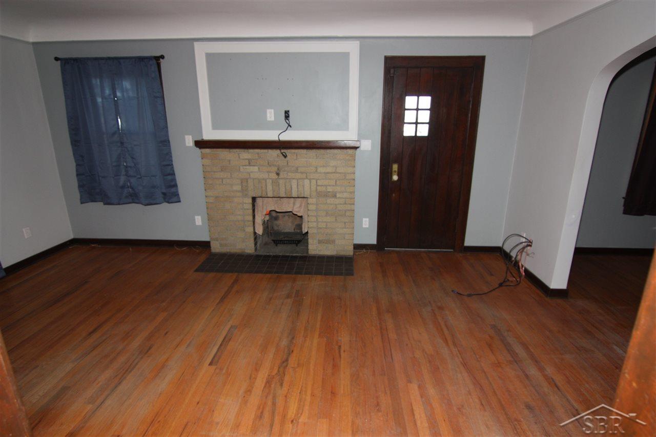 6215 Gratiot Road Saginaw, MI 48638 - Photo 5 of 10 31372943-4.JPG