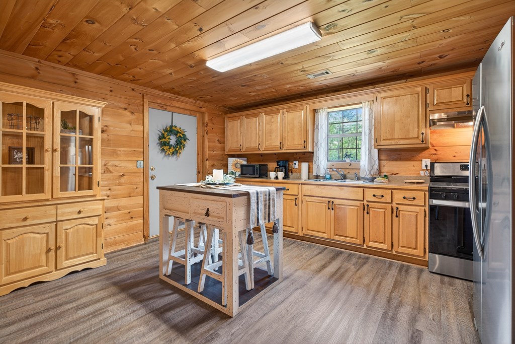 353 Sunrise Road Blue Ridge, GA 30513 - Photo 32 of 101
