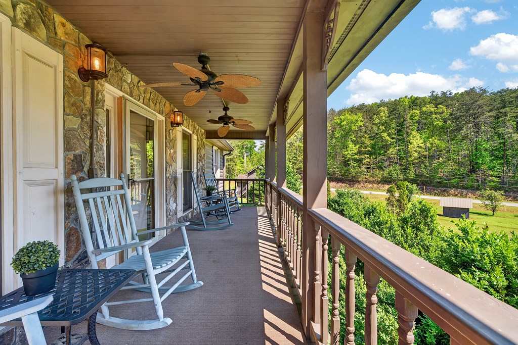 353 Sunrise Road Blue Ridge, GA 30513 - Photo 8 of 101