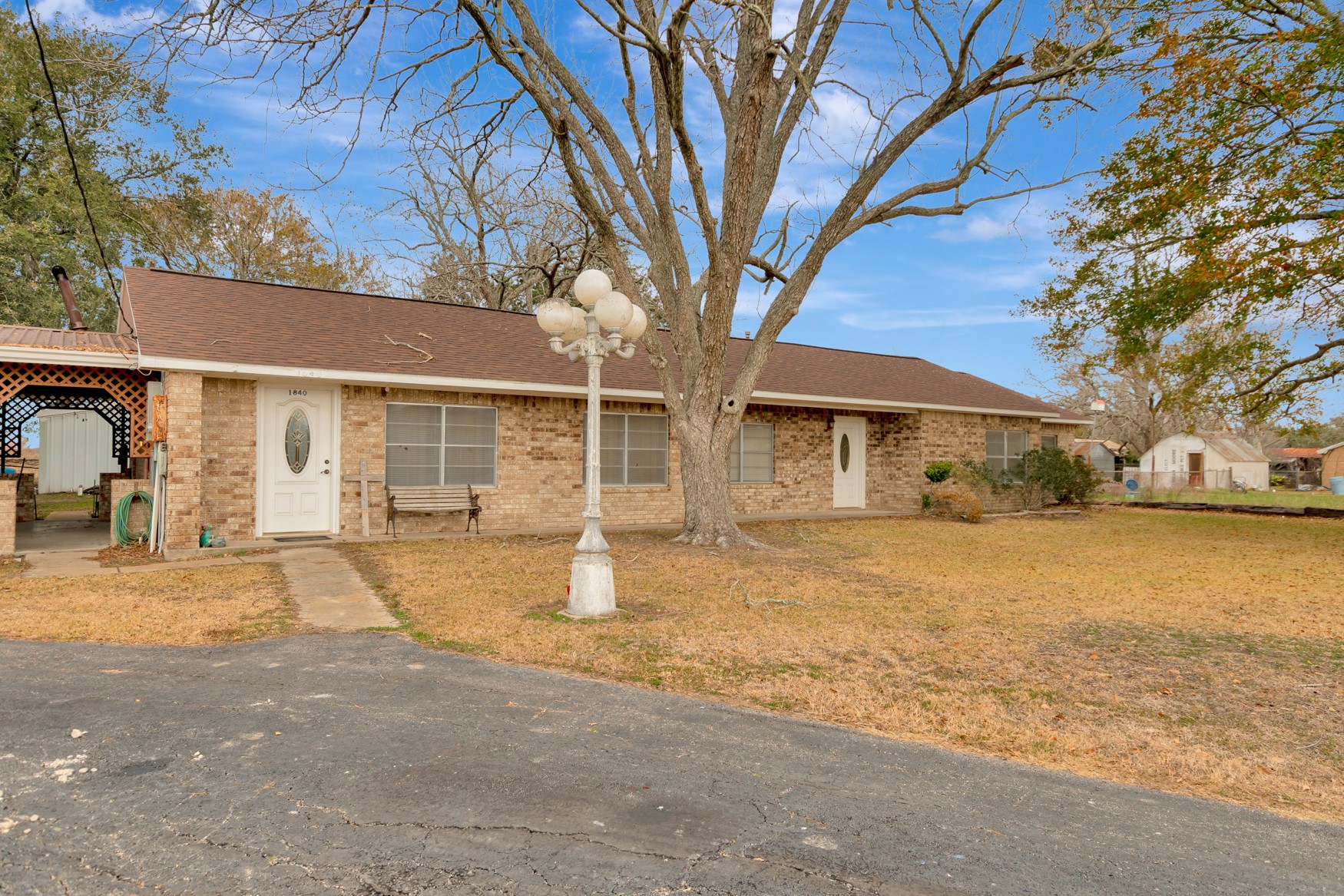 1840 Loop 522 Ganado, TX 77962 - Photo 3 of 44