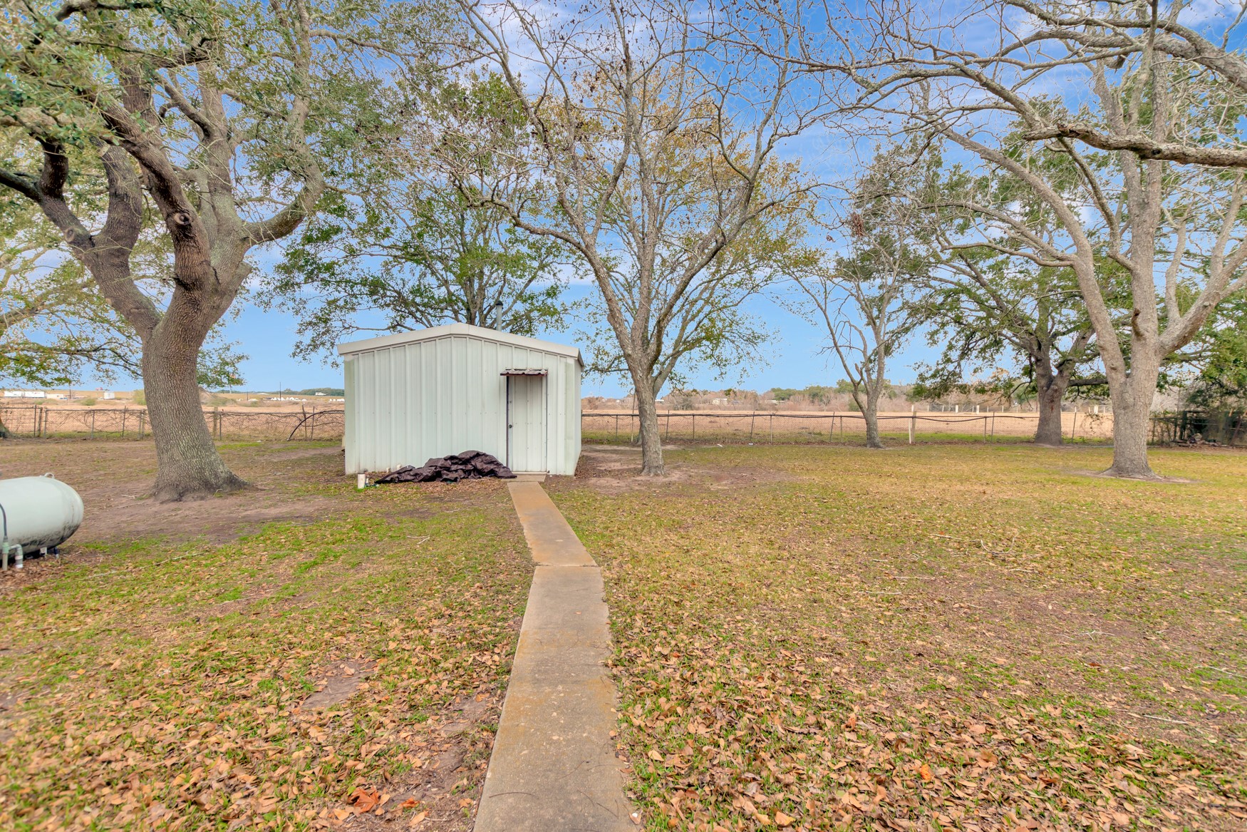 1840 Loop 522 Ganado, TX 77962 - Photo 36 of 44
