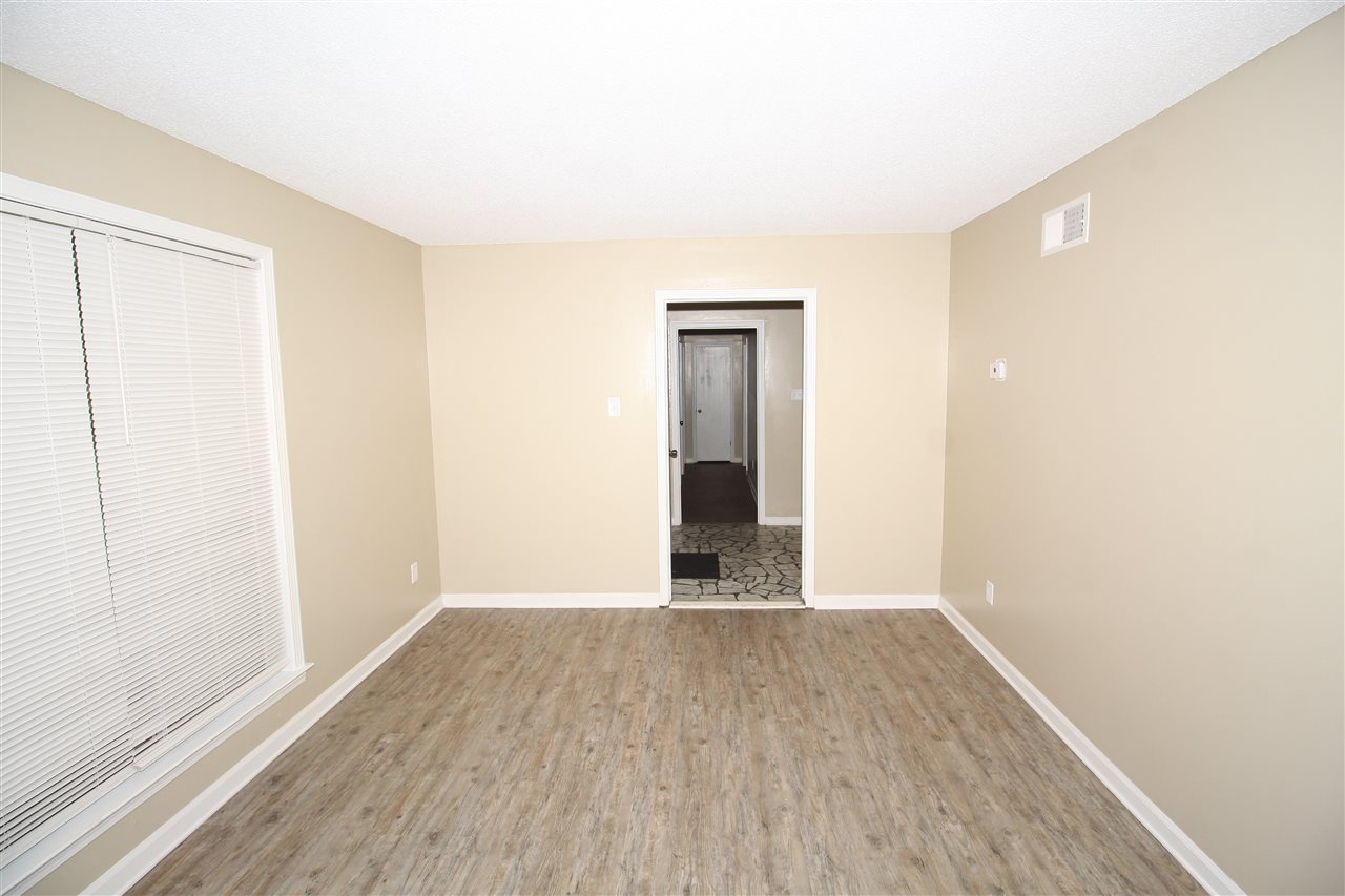 3470 Covington Way Memphis, TN 38128 - Photo 3 of 10