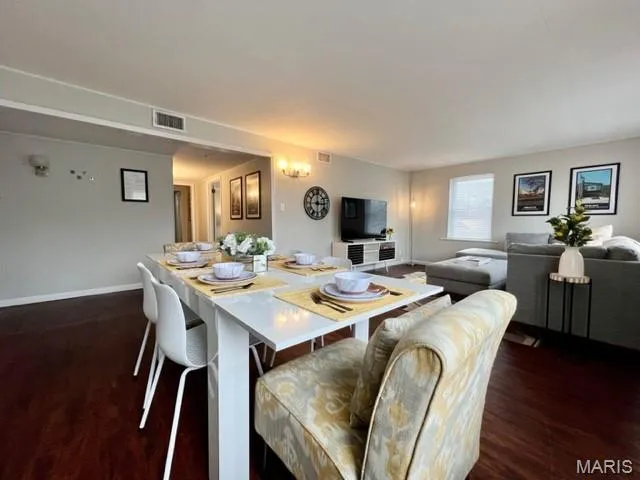 $1,995 | 4922 Hampton Avenue, Unit SOUTH, St. Louis, MO 63109