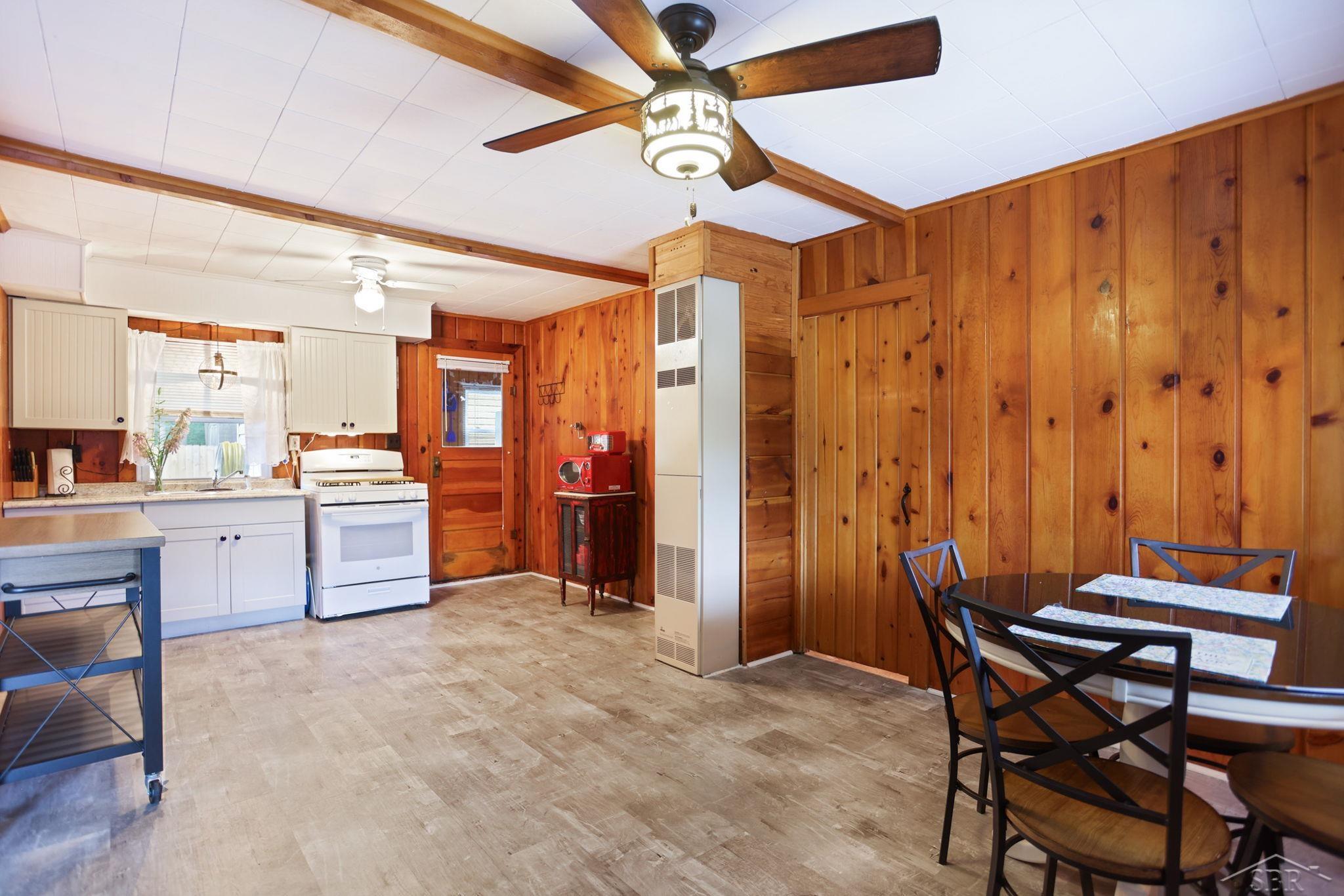 625 East Sun Oil Road Gladwin, MI 48624 - Photo 12 of 44 50147194-12aa297c-89a0-455b-851b-7d3332fd0ee5.JPG