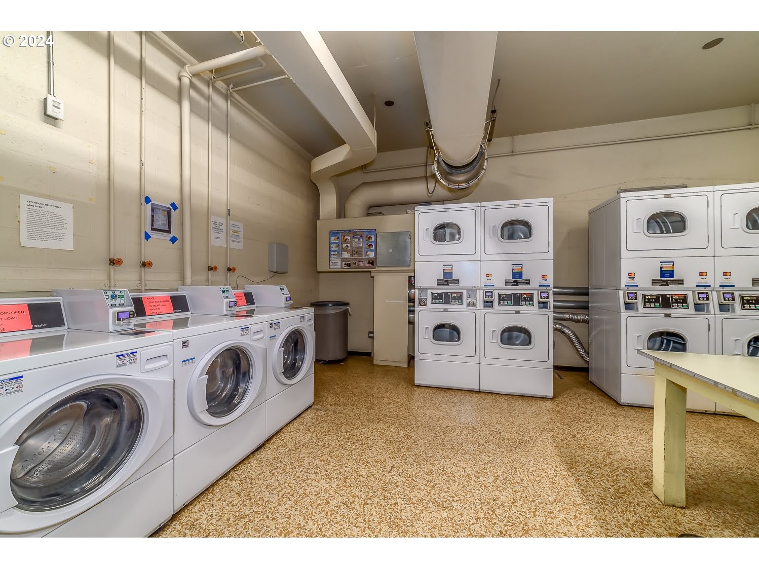 1313 Lincoln Street Eugene, OR 97401 - Photo 23 of 24 a utility room with dryer and washer