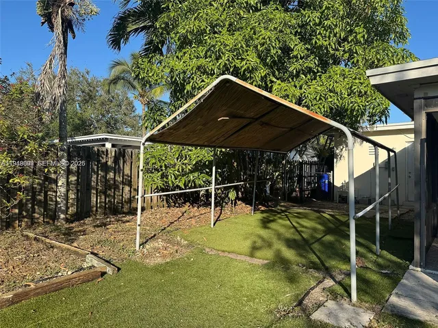 a view of outdoor space