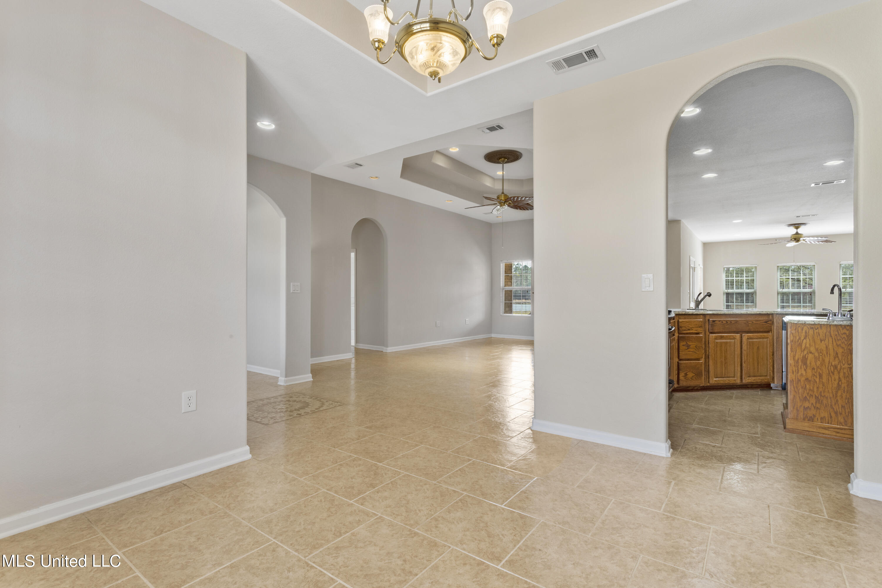 15221 Parker Road Biloxi, MS 39532 - Photo 17 of 34 017