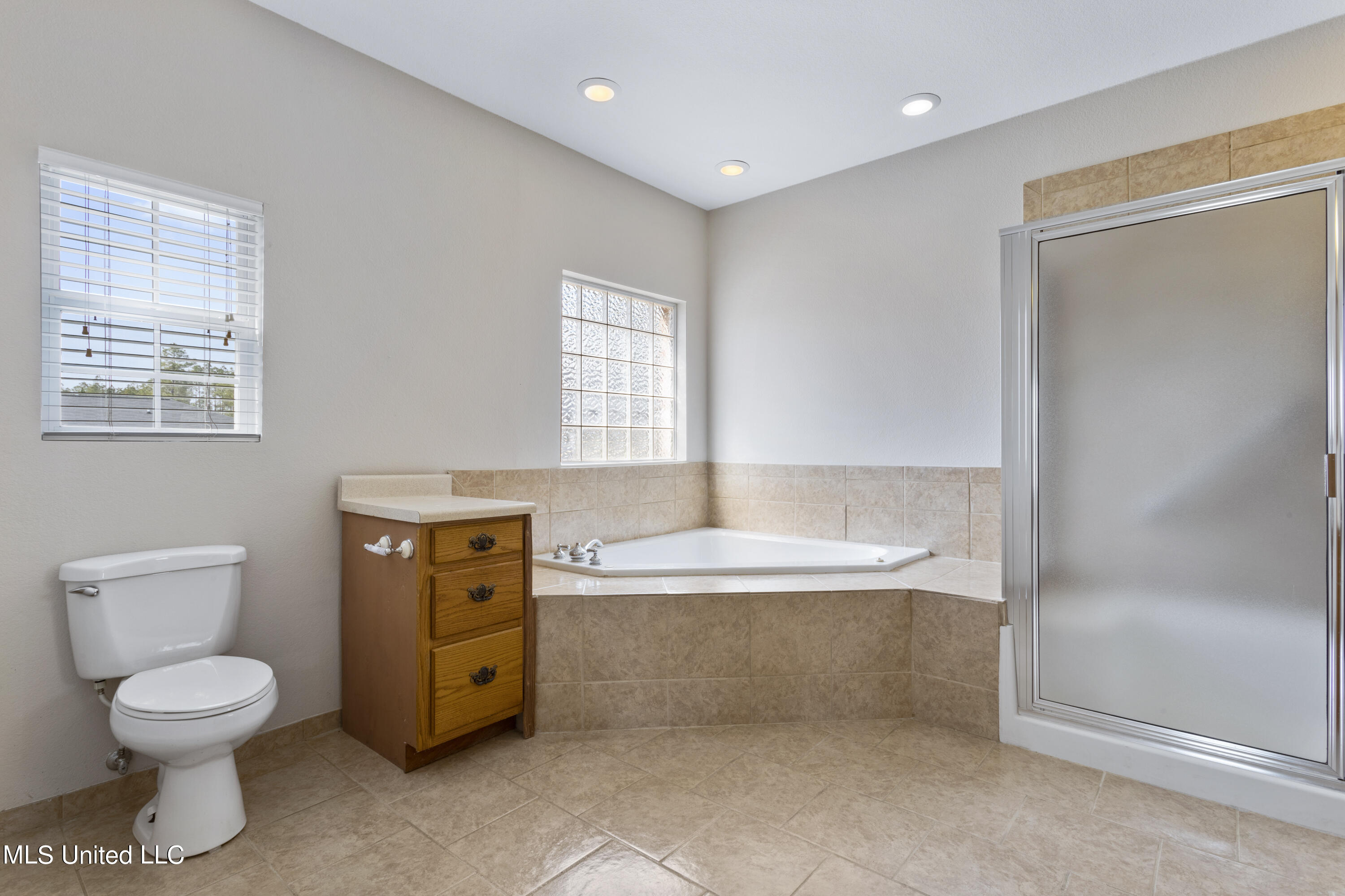 15221 Parker Road Biloxi, MS 39532 - Photo 22 of 34 022