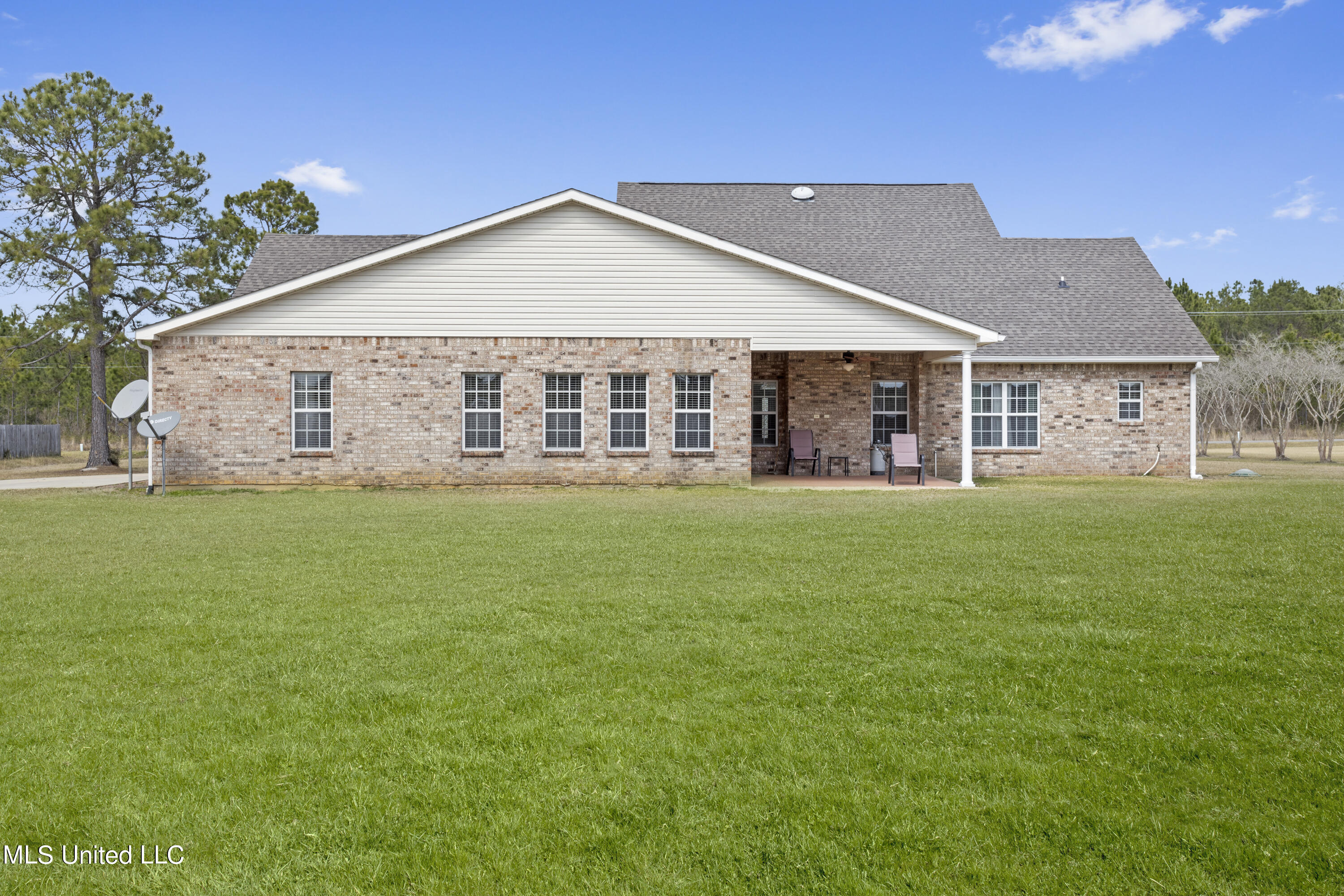 15221 Parker Road Biloxi, MS 39532 - Photo 32 of 34 032