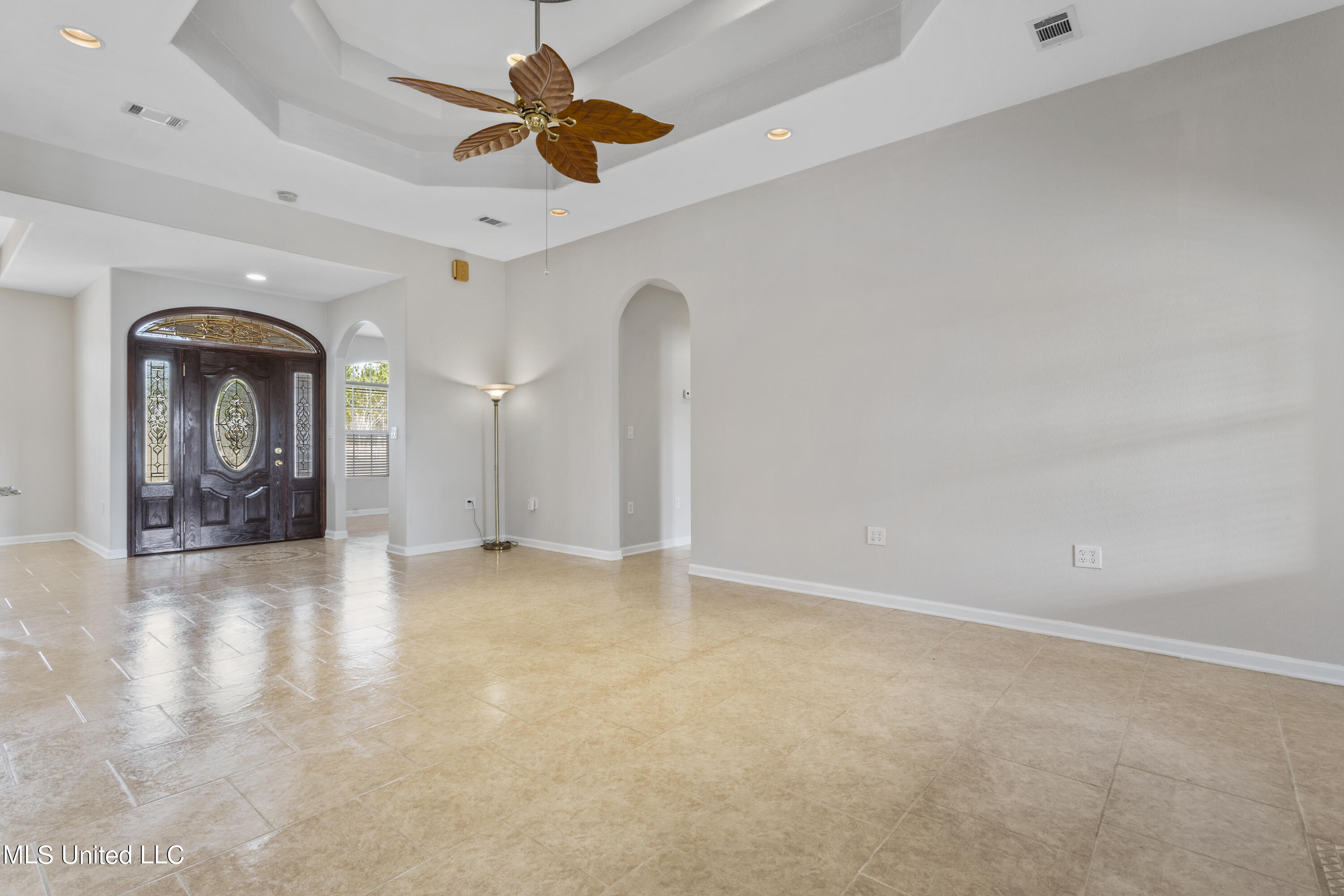 15221 Parker Road Biloxi, MS 39532 - Photo 4 of 34 004