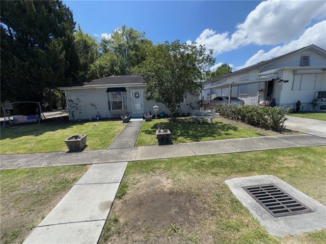 918 Perry Street Gretna, LA 70053 - Photo 1 of 17