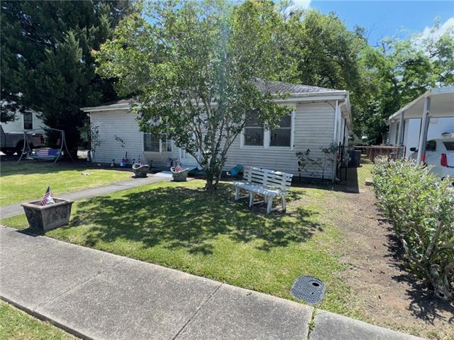 918 Perry Street Gretna, LA 70053 - Photo 2 of 17