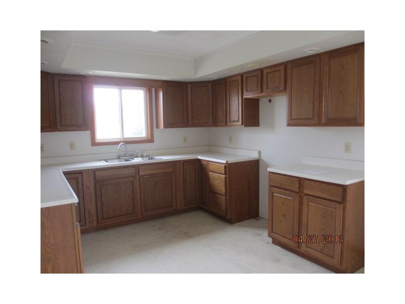6594 Colfax Manson Road Colfax, IN 46035 - Photo 5 of 18 Gallery Image 5
