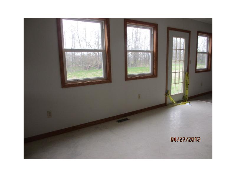6594 Colfax Manson Road Colfax, IN 46035 - Photo 6 of 18 Gallery Image 6
