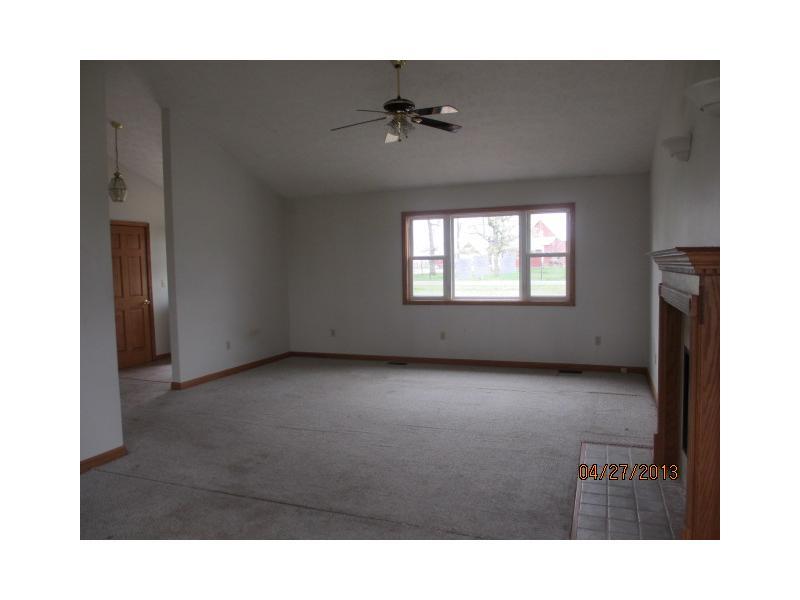 6594 Colfax Manson Road Colfax, IN 46035 - Photo 8 of 18 Gallery Image 8