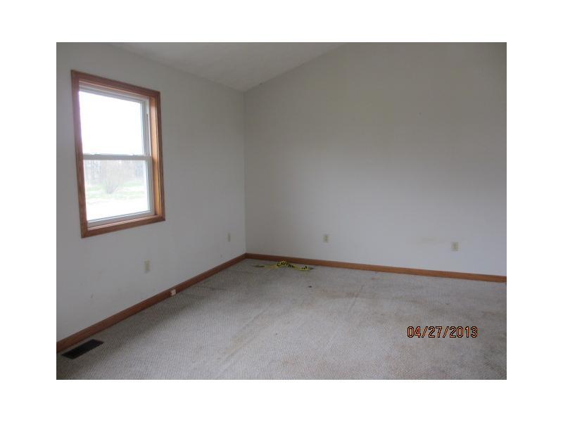 6594 Colfax Manson Road Colfax, IN 46035 - Photo 9 of 18 Gallery Image 9