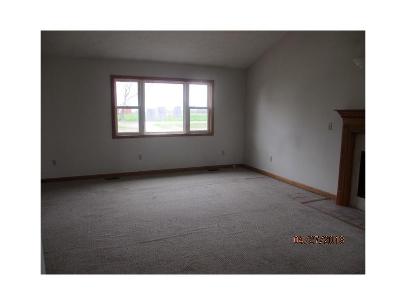 6594 Colfax Manson Road Colfax, IN 46035 - Photo 10 of 18 Gallery Image 10